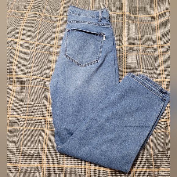 Luna Nora Jeans - Picture 3 of 7